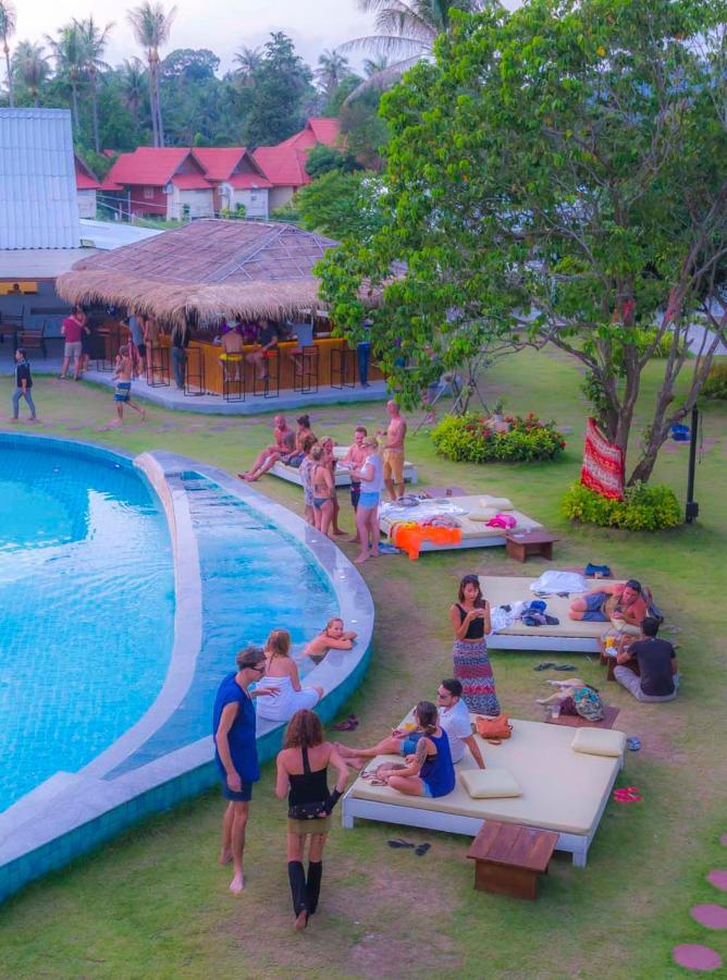 Infinity Club Hostel Koh Phangan Baan Tai Exterior photo